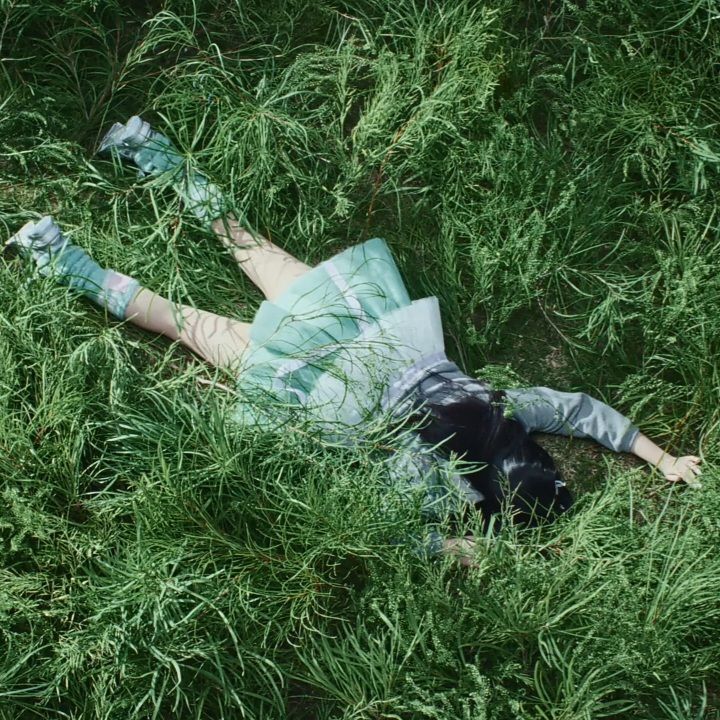 illit member Lee Wonhee in do the dance